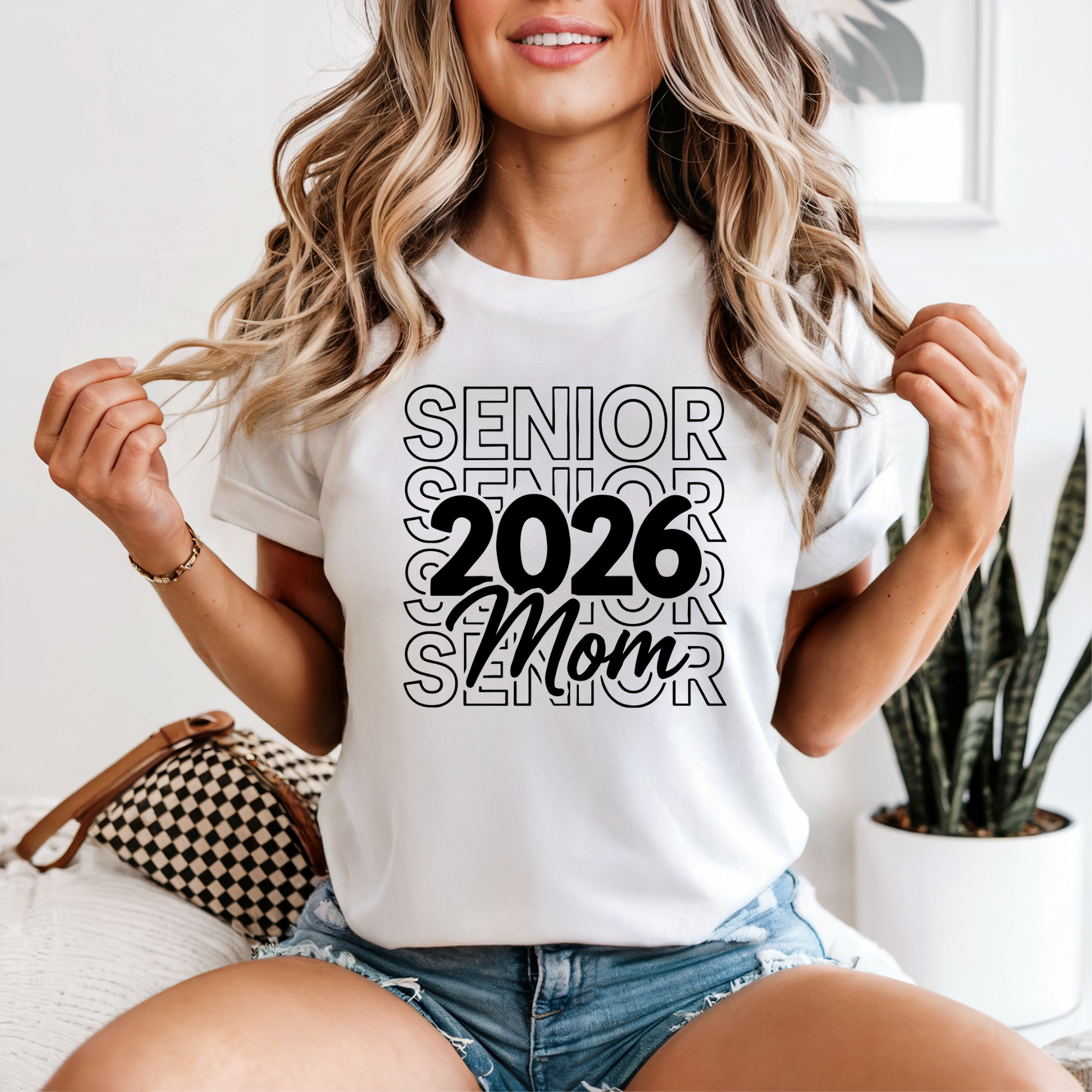 2026 Senior Mom T-Shirt — Proud Mom of Class of 2026 Graduation Tee